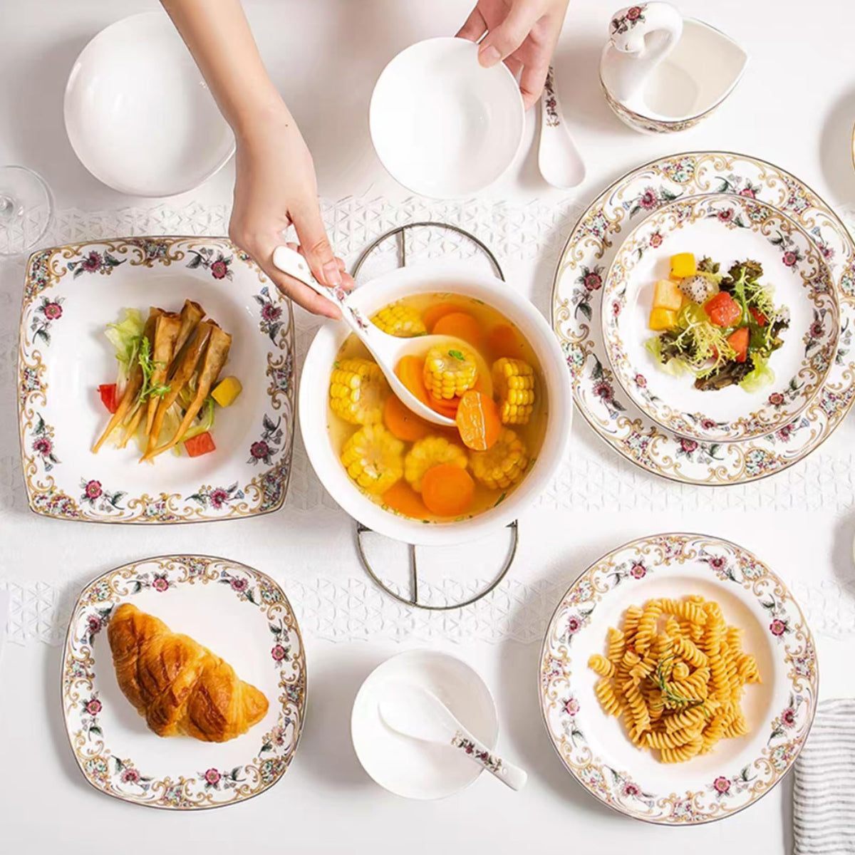 Bone China 12-Piece Dinnerware Set O7317